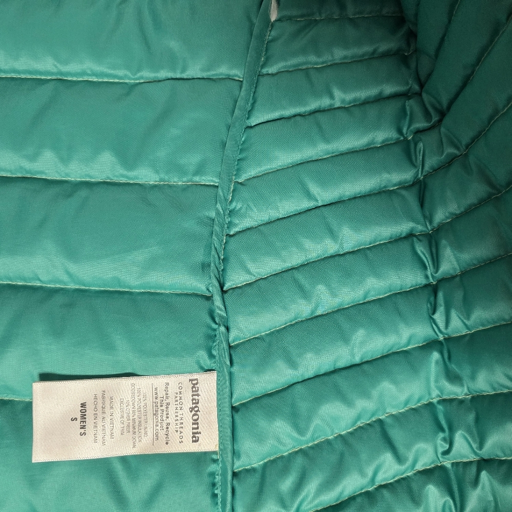 Patagonia Women's Sweater Vest Puffer - Picture 9 of 10